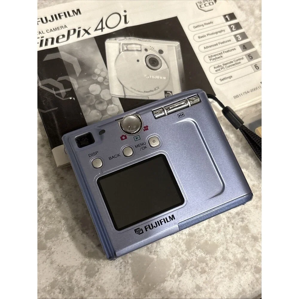 FUJIFILM FinePix 40i 2000 Compact Digital Camera Needs Repair